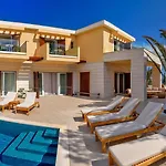 Crystalsea 1 & 2 Infinity Heatedpool Seaview Villa *