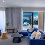 Villa Crystalsea 1 & 2 Infinity Heatedpool Seaview