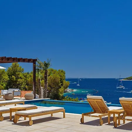 Crystalsea 1 & 2 Infinity Heatedpool Seaview