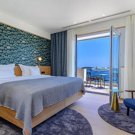 Villa Crystalsea 1 & 2 Infinity Heatedpool Seaview Hvar Town