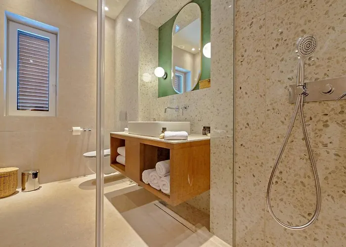 Vila Crystalsea 1 & 2 Infinity Heatedpool Seaview