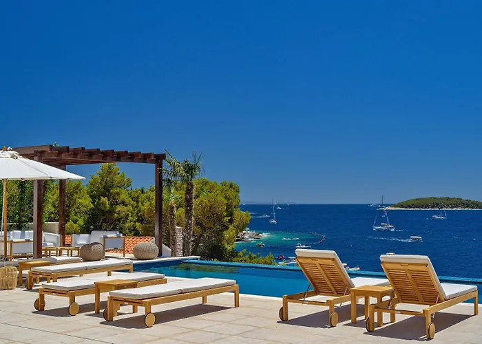 Crystalsea 1 & 2 Infinity Heatedpool Seaview