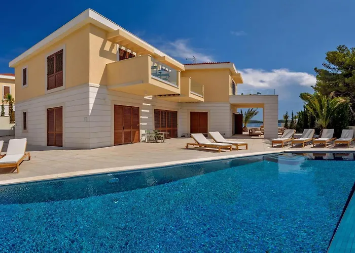 Crystalsea 1 & 2 Infinity Heatedpool Seaview Vila Hvar Town